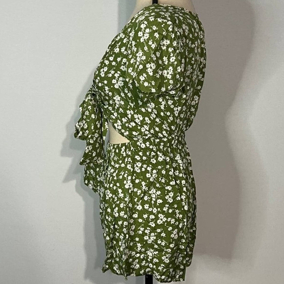 Princess Polly Ragnar Tie Front Romper Green Floral Women's Size 4 - Picture 6 of 13